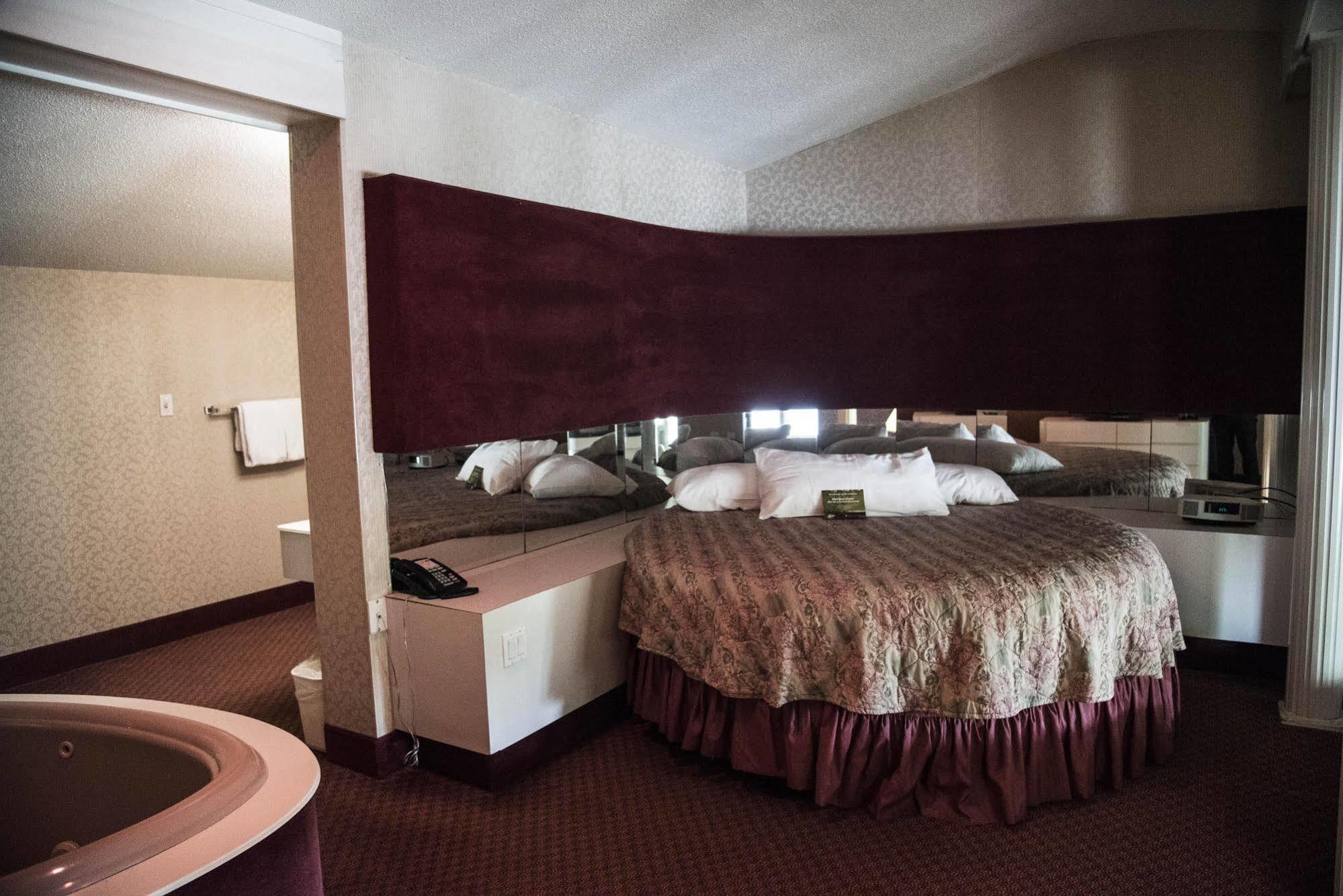 Cove Haven Resort Lakeville Екстер'єр фото